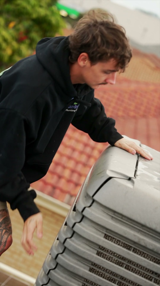 Rooftop evaporative cooler inspection